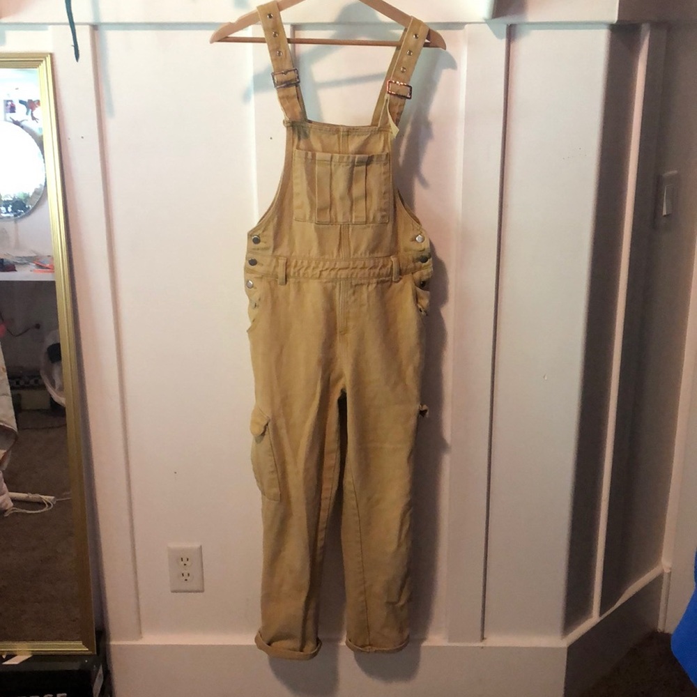 COPY - Size small tan cargo overalls